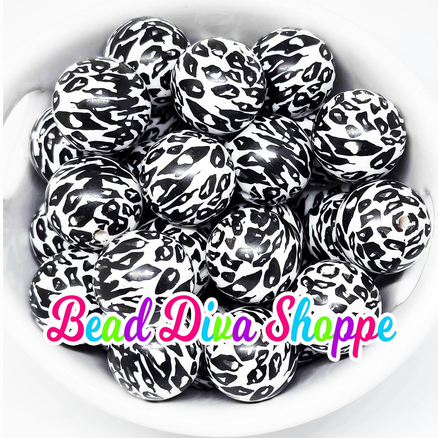 20mm - WHITE / BLACK LEOPARD Cheetah Print Beads - Bubblegum - Round Acrylic Beads for Diy and Jewelry Making Supplies