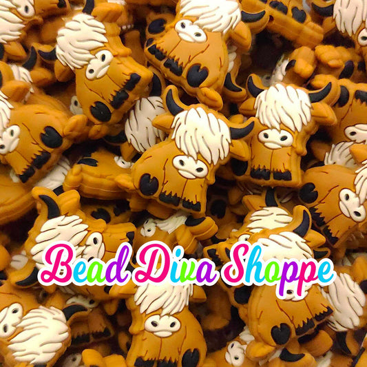 Set of 2 - 26mm x 24mm - BROWN HIGHLAND COW- Focal  Beads - Diy Jewelry Making - Beaded Pens - Keychains - Bracelets